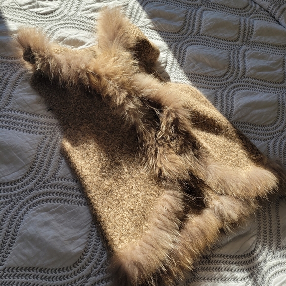 Rudsak Raccoon Fur Hooded Vest, Size M/L - Picture 13 of 16